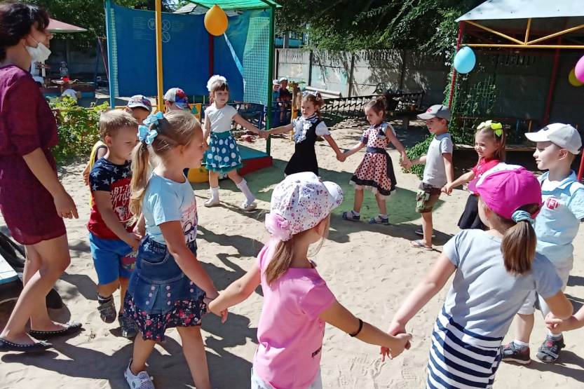 You are currently viewing «День знаний» и «День памяти» в «Детском саду «Лучик»