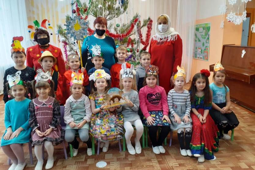 Read more about the article Рождественские святки в детском саду