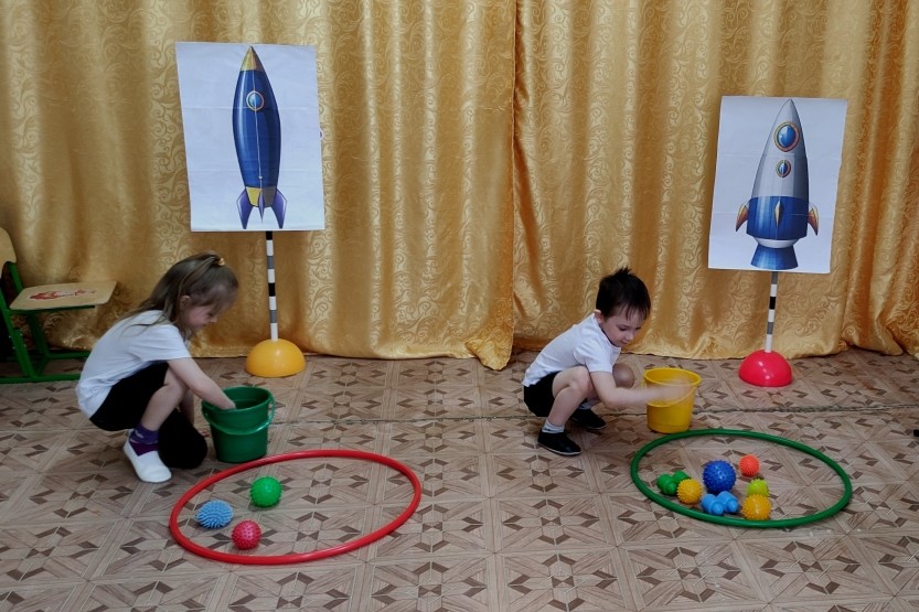 Read more about the article Спортивное развлечение «Школа юных космонавтов»